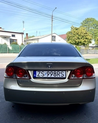 Honda Civic cena 26900 przebieg: 147500, rok produkcji 2008 z Łaskarzew małe 106